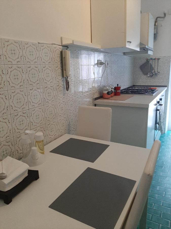 Centro Monti Tiburtini B&B Roma エクステリア 写真